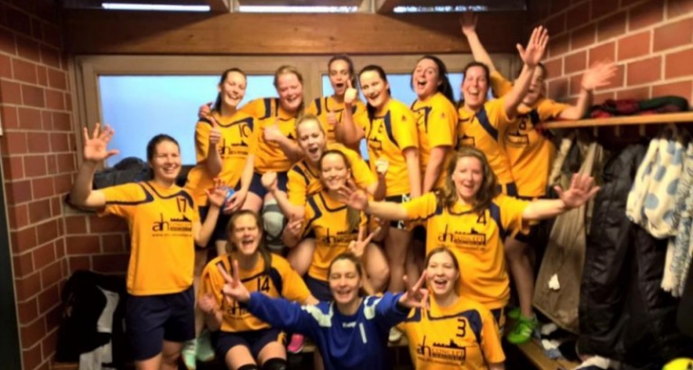 Damentrainer gesucht!